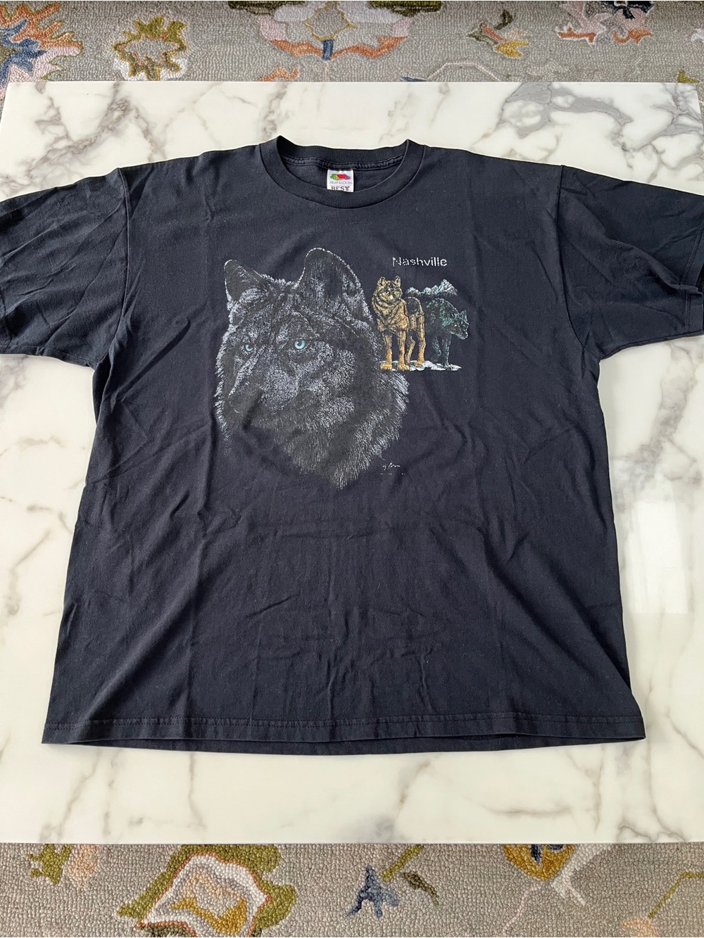 Vintage Nashville Wolf Graphic T-Shirt Fruit of the Loom XL